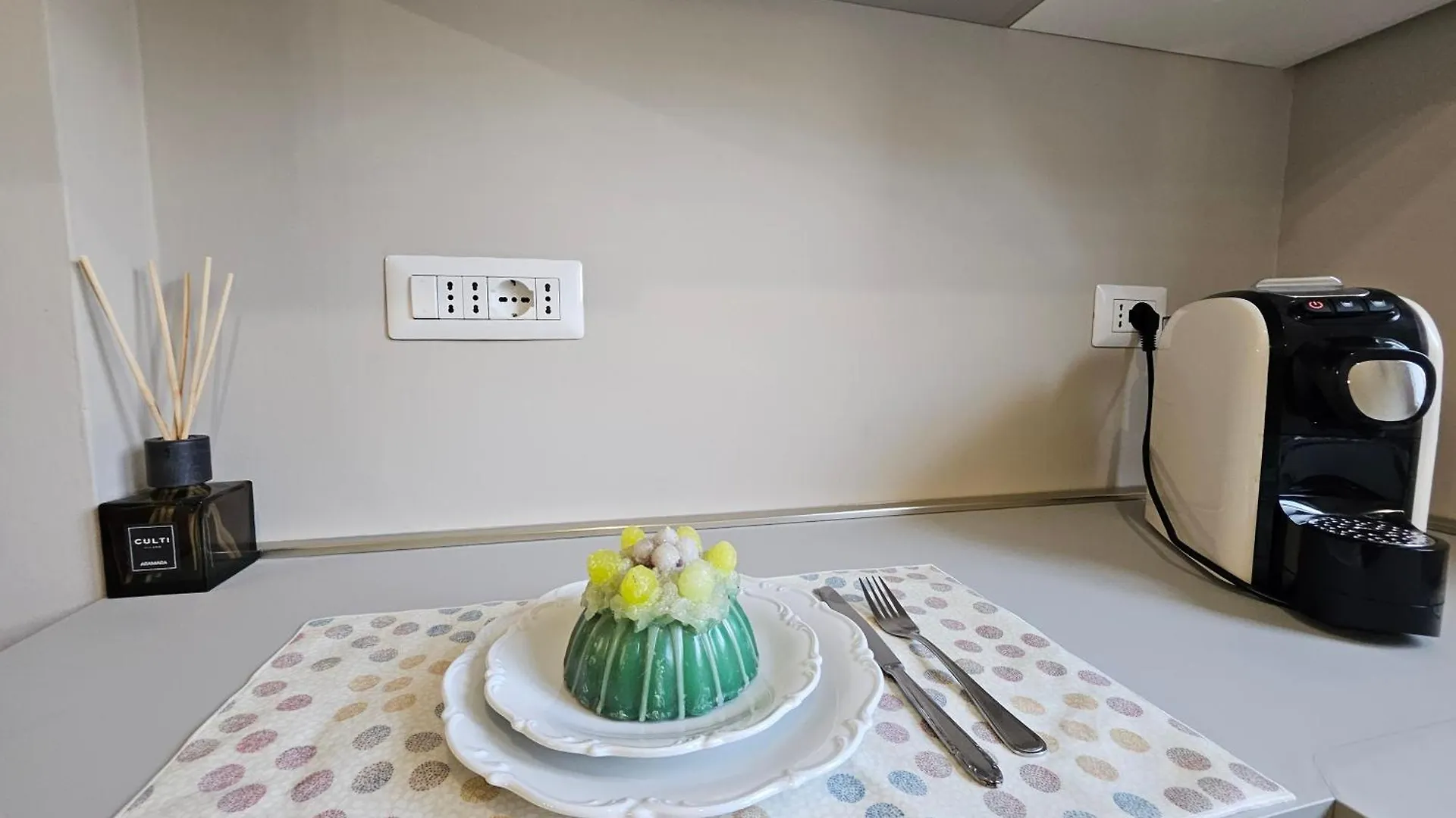Apartment Portaromana Premier Milan